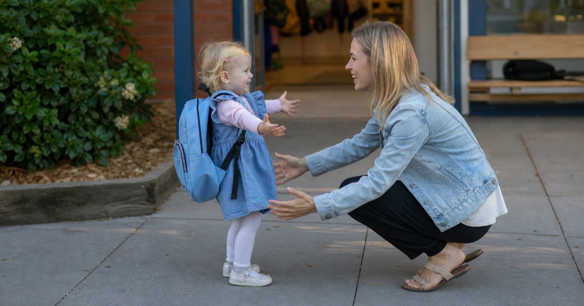 Can digital daily reports reduce long pickup time conversations between parents and staff?